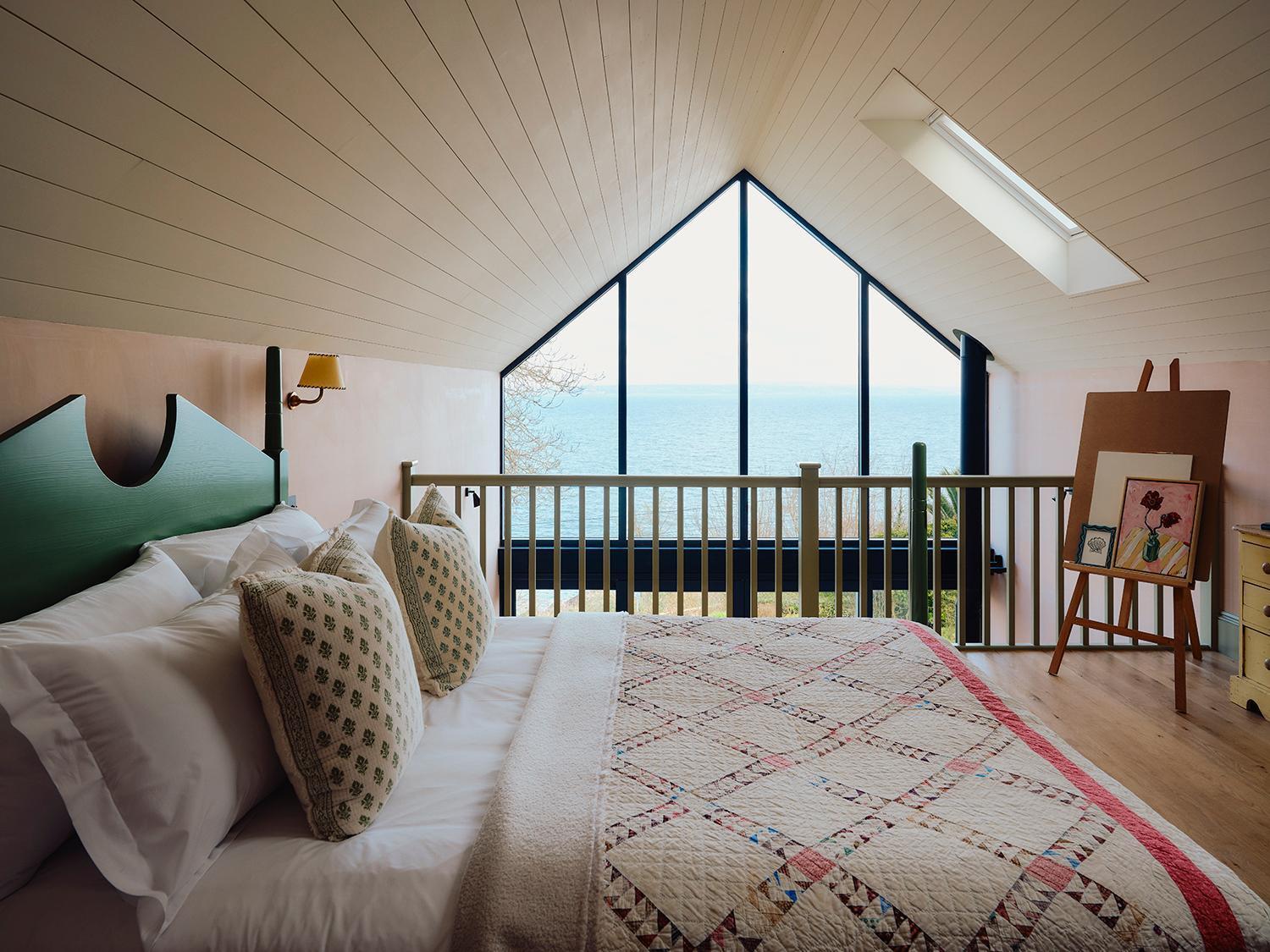 1-Bed Luxury Seafront Cabin In Heart Of Newlyn, Mousehole Exteriör bild