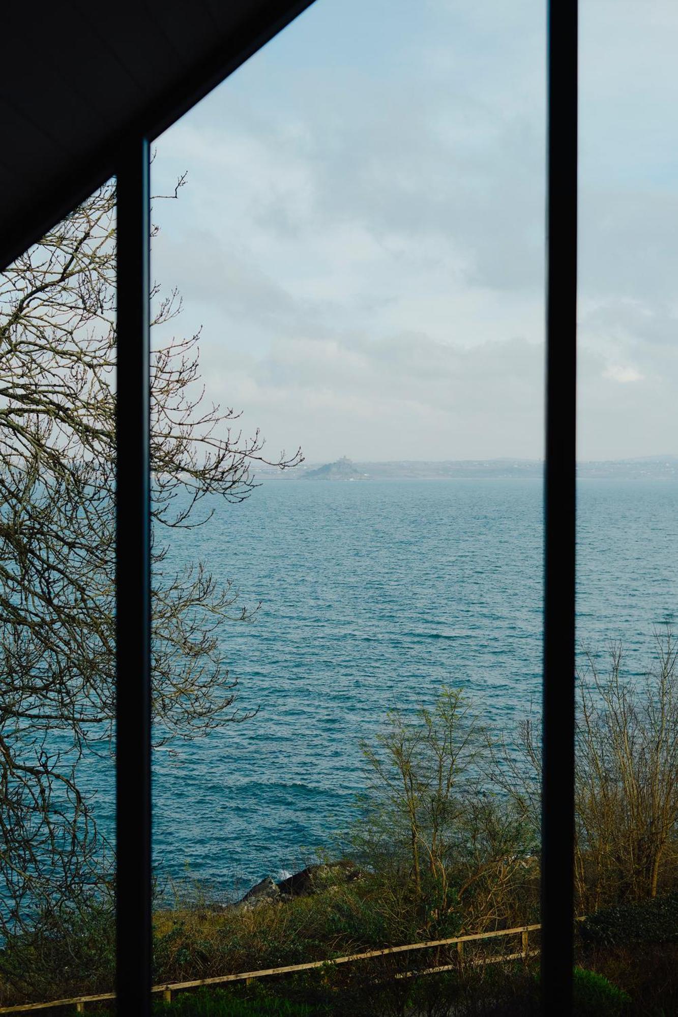 1-Bed Luxury Seafront Cabin In Heart Of Newlyn, Mousehole Exteriör bild