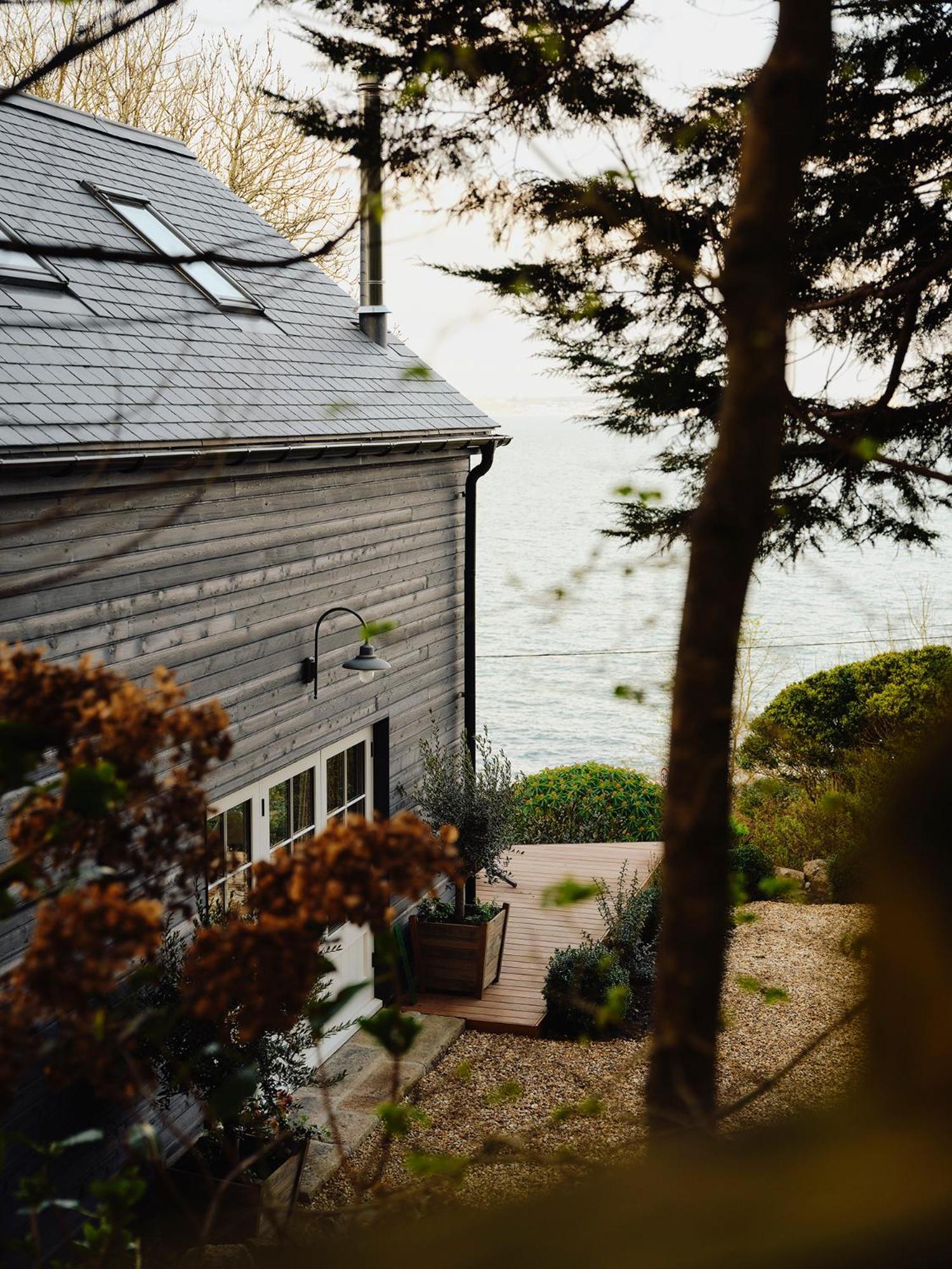 1-Bed Luxury Seafront Cabin In Heart Of Newlyn, Mousehole Exteriör bild